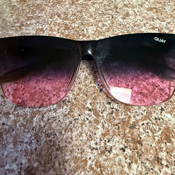 Quay Australia Black and Pink Sunglasses - Picture 1 of 3